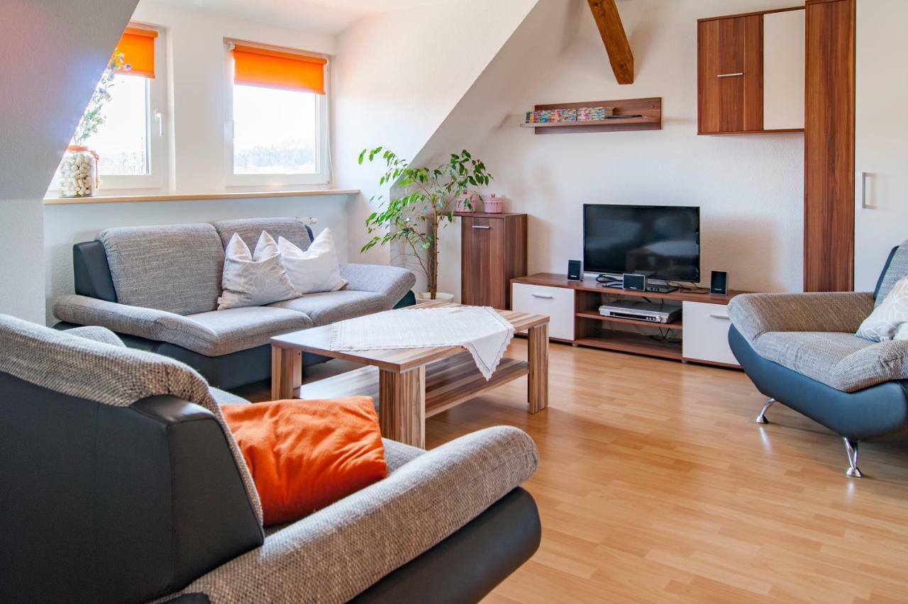 Dreiseitenhof Ferienwohnung Kuenzel 타란트 외부 사진